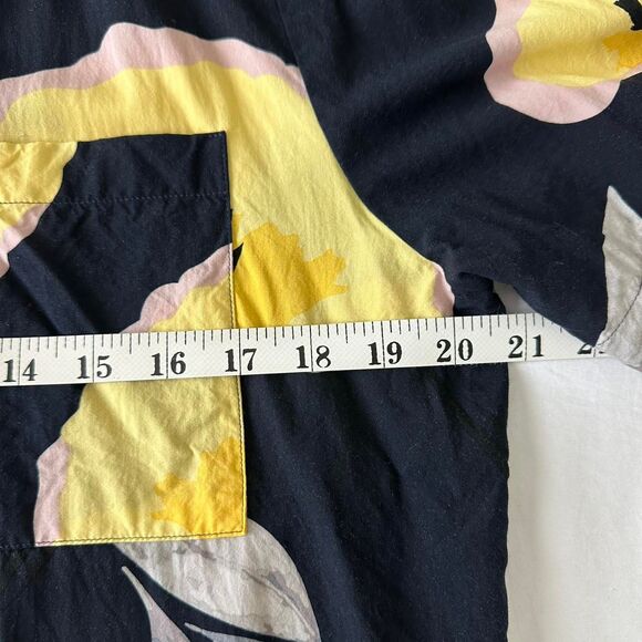 Hugo Boss Men’s Medium Floral Button-Down Shirt Modern Luxury Shirt - Picture 6 of 7